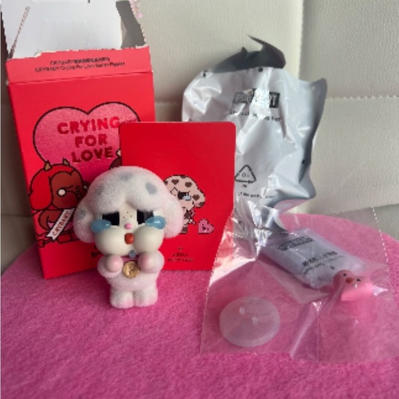 Pop Mart CRYBABY Puppy Love Authentic Figure w/ Box & Card - Picture 3 of 4